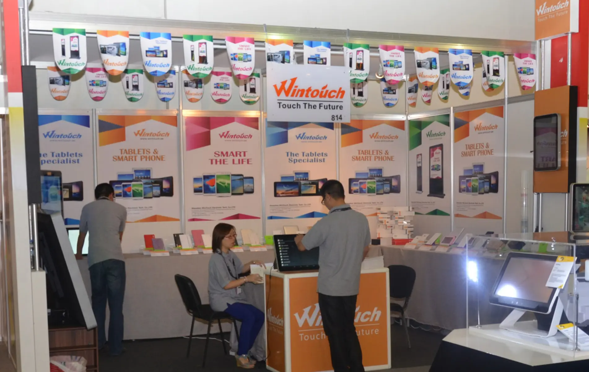 Android tablet display at GITEX Dubai 2013 — Wintouch product showcase