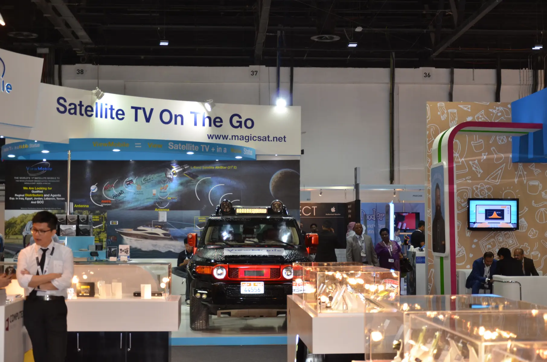 Client meeting at Wintouch exhibition stand GITEX Dubai 2014