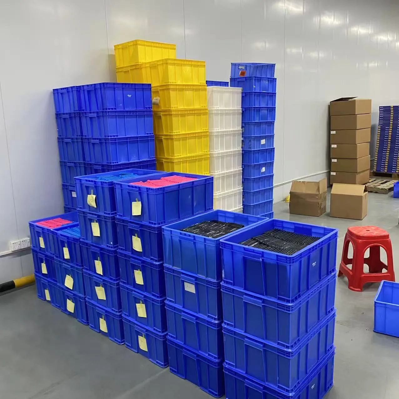Wintouch warehouse — tablet inventory management and storage