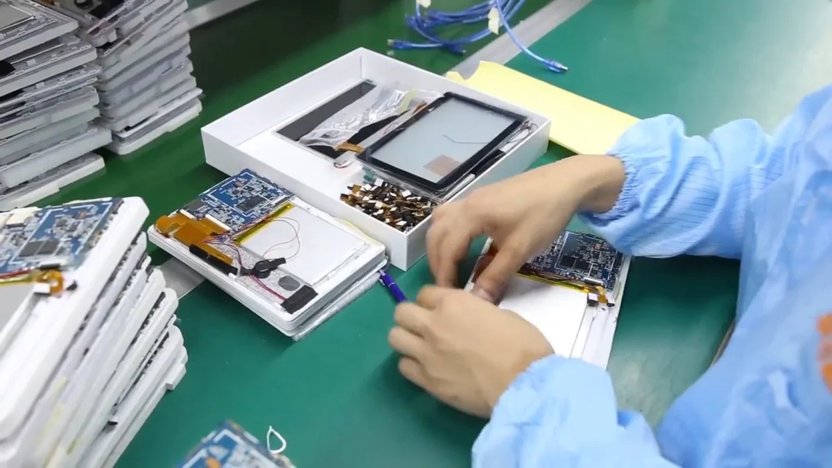 Wintouch OEM tablet manufacturing process step 03 — Golden Sample